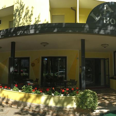Hotel Laila Чезенатіко Екстер'єр фото