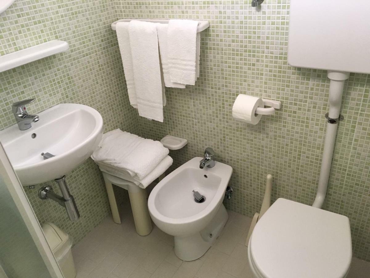 Hotel Laila Чезенатіко Екстер'єр фото
