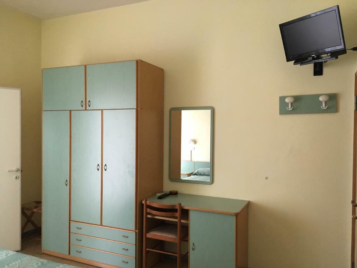 Hotel Laila Чезенатіко Екстер'єр фото