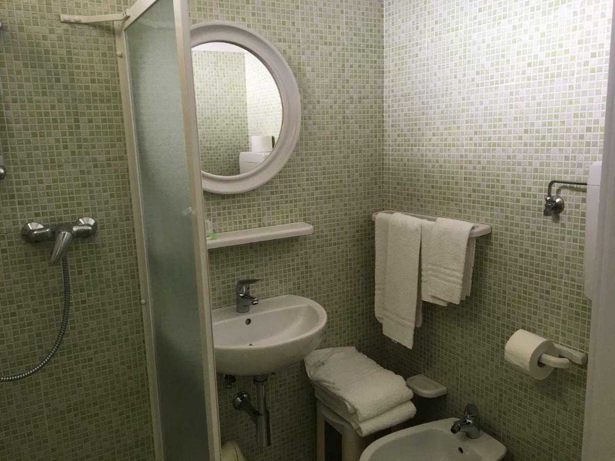 Hotel Laila Чезенатіко Екстер'єр фото